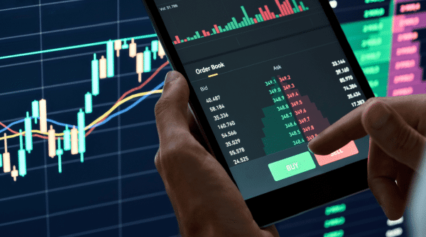 Bitcoin Appears 'Healthier' After Market Crash as Mid-Sized Investors Step In