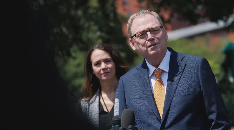 An image of American economic advisor Kevin Hassett at a conference