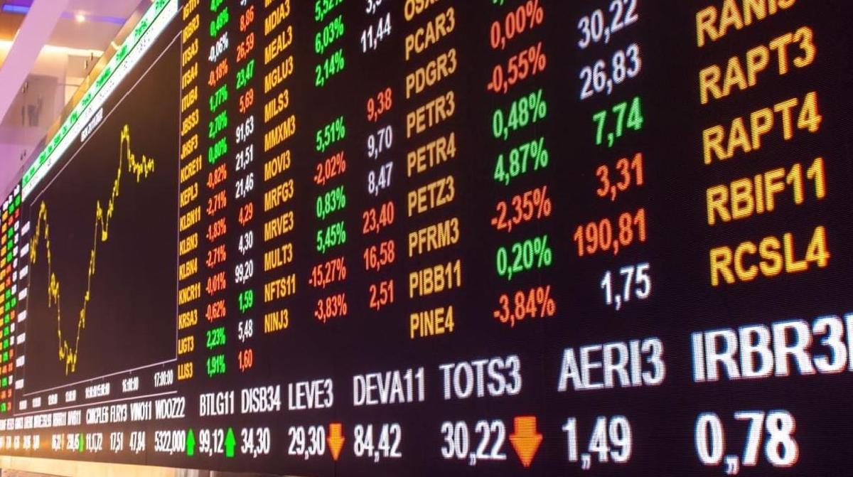 Featured image for Crypto Market in Turmoil: Liquidations Triple This Cycle