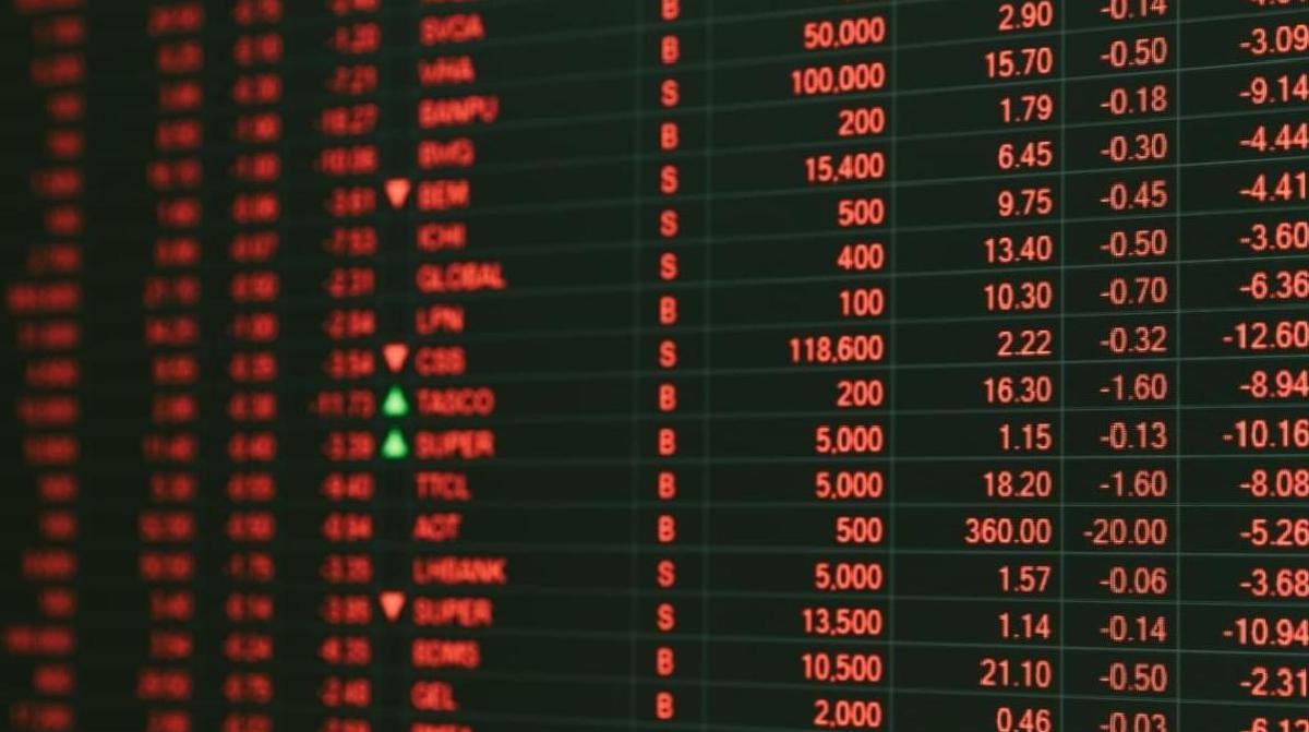 Featured image for Crypto Radar: Sharp Price Swings Spark Panic in the Market