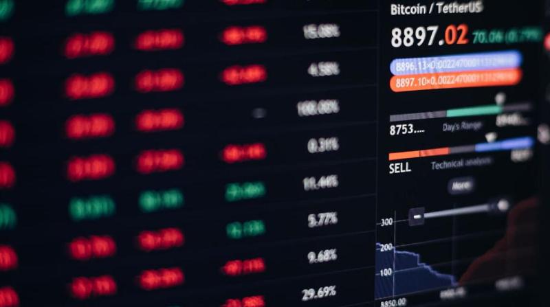 Een afbeelding van de bitcoin (BTC) koers met veel marktdata