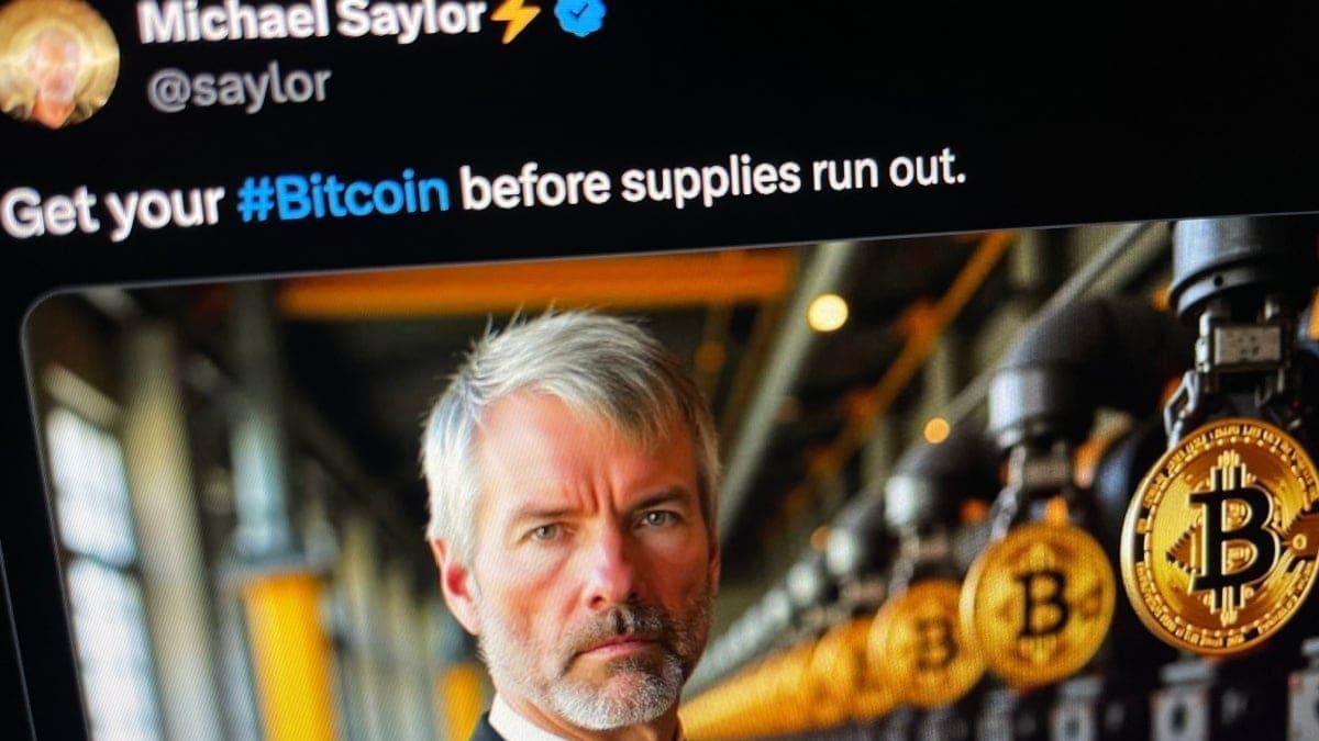 Featured image for Largest Bitcoin Company in Trouble: Stock Crashes 40% in One Week