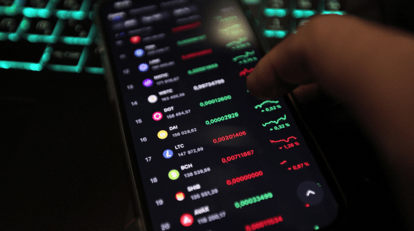 Major Crypto Players Accumulate These Coins Ahead of Crucial Rate Decision