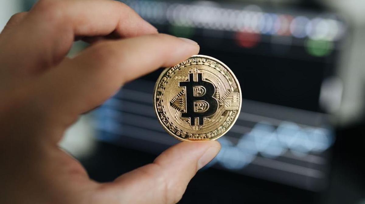 Featured image for Mysterious Fund Flow: Millions in Bitcoin from Illegal Website Surface