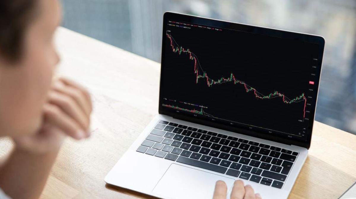 Featured image for This Is Why Investors Don't Sell During a Crypto Crash